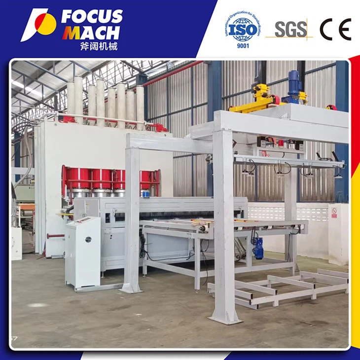 Vollautomatische Spanplatten-/MDF-/OSB-/Sperrholz-Produktionslinie. Spanplatten-Heißpressmaschine